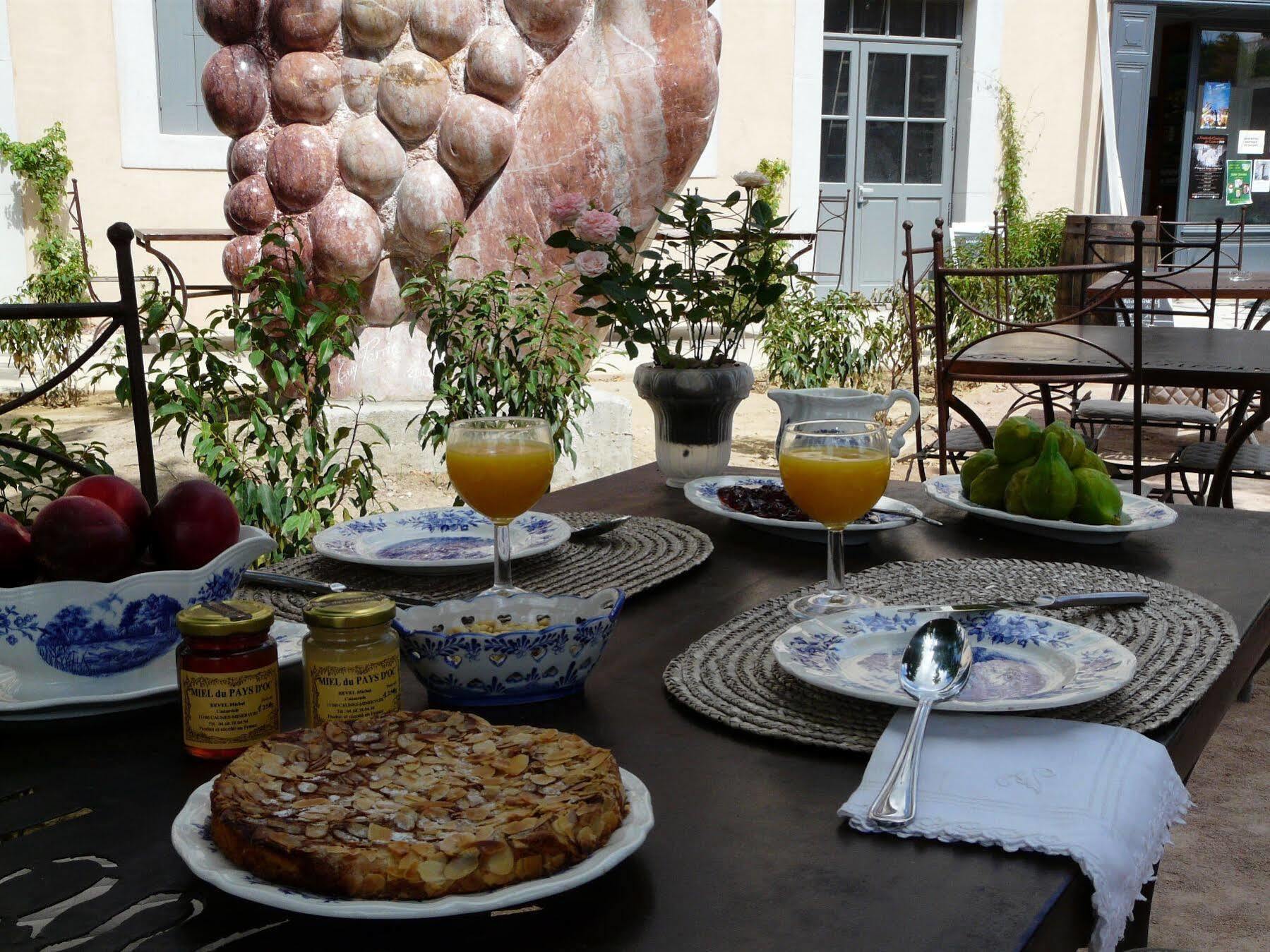 Logis Hotel - Restaurant La Marbrerie Caunes-Minervois Luaran gambar